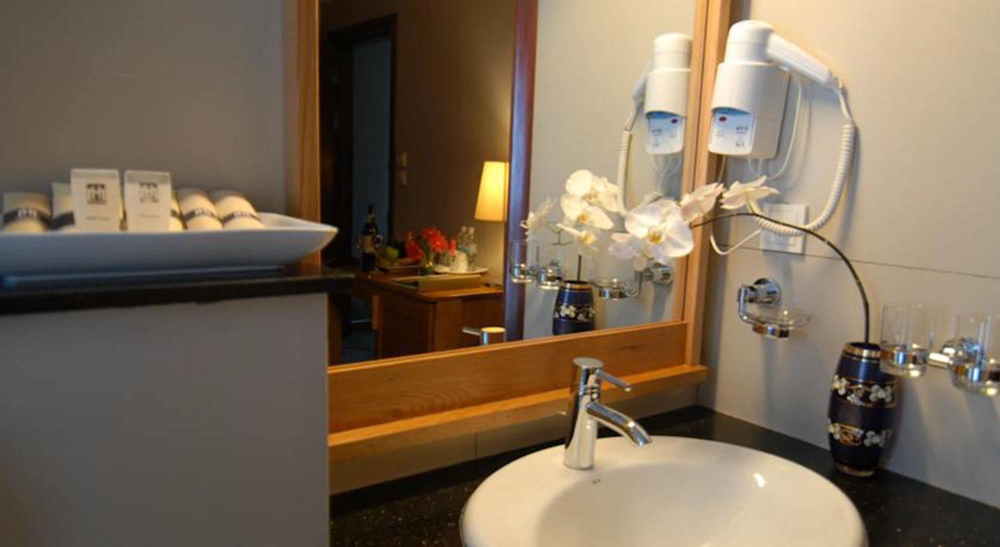 Hanoi Eternity Hotel Bagian luar foto
