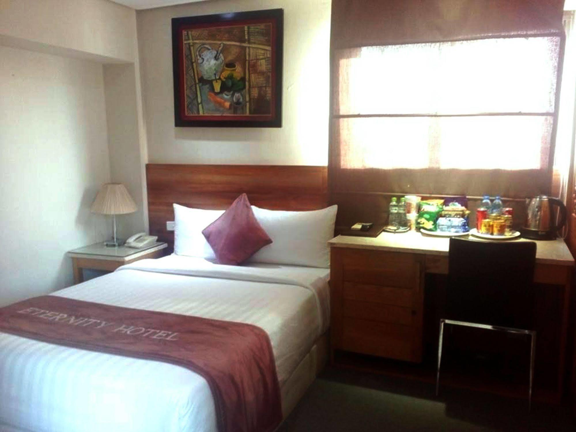 Hanoi Eternity Hotel Bagian luar foto