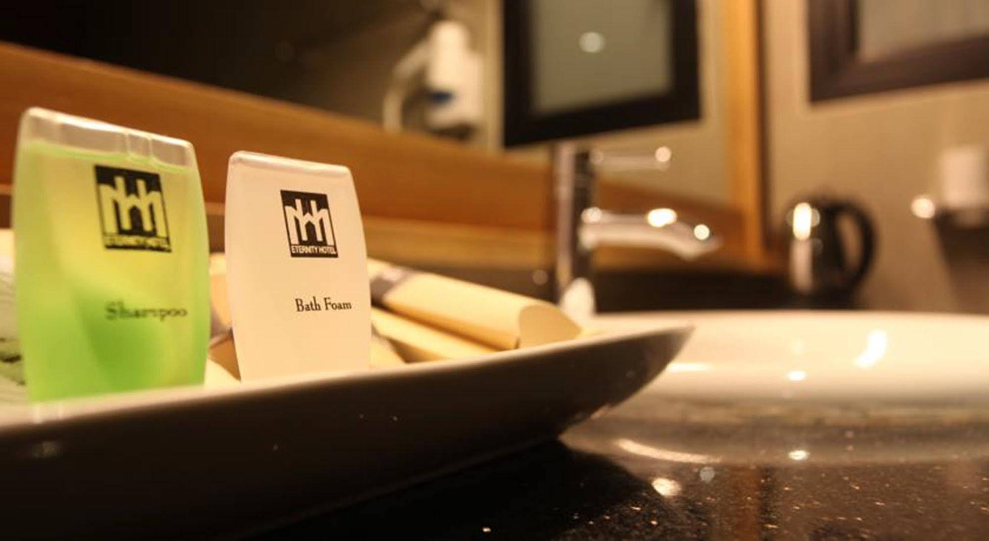Hanoi Eternity Hotel Bagian luar foto